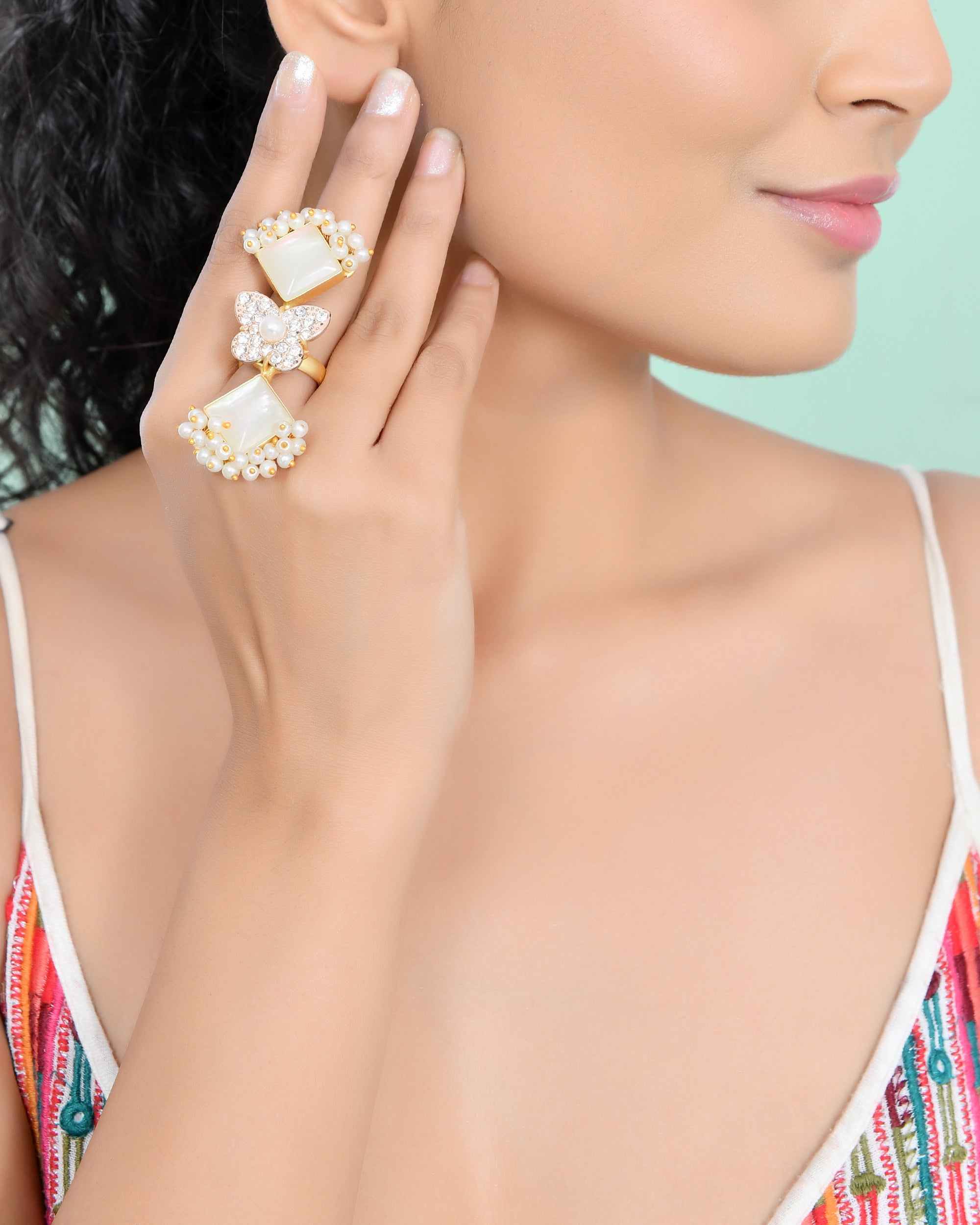 ZIRCON BUTTERFLY RING